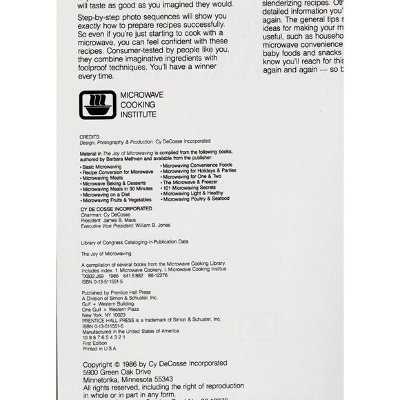 The Joy of Microwaving HC DJ 1986 700 Photos 450+ Recipes Vintage Cookbook - Picture 2 of 10